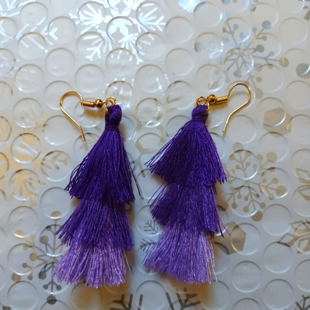 Multi-layered tassel earrings